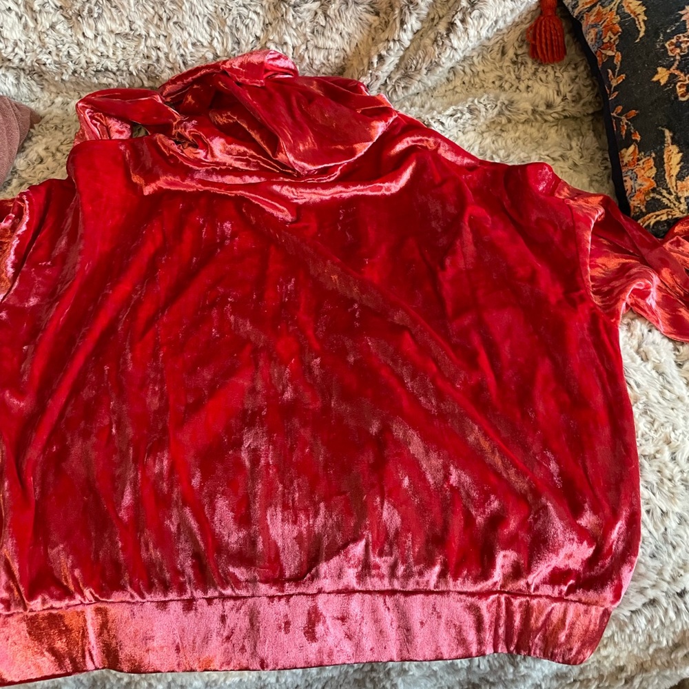 Price Drop! Fabletics Crushed Velour zip up hoodie L NWT in Strawberry